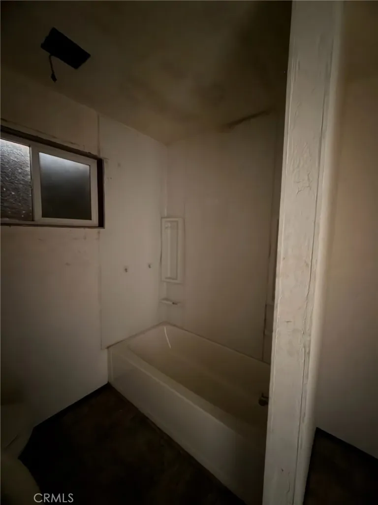 1672 Lake Redding, CA 96003
