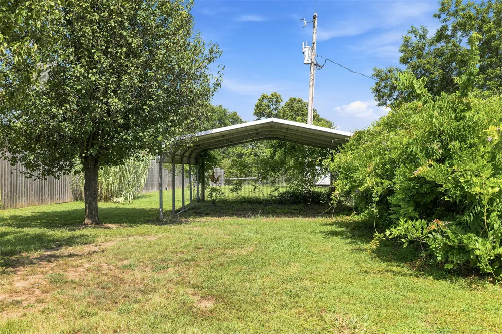 633 W Swinney Road Mead, OK 73449