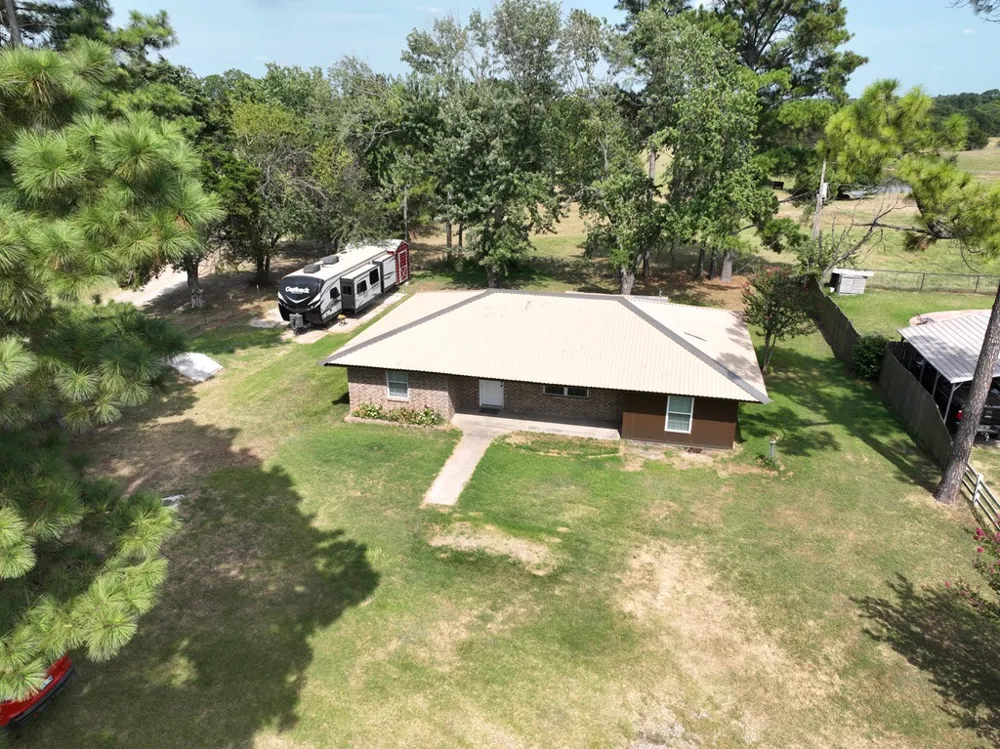 174 Hummingbird Circle Colbert, OK 74733