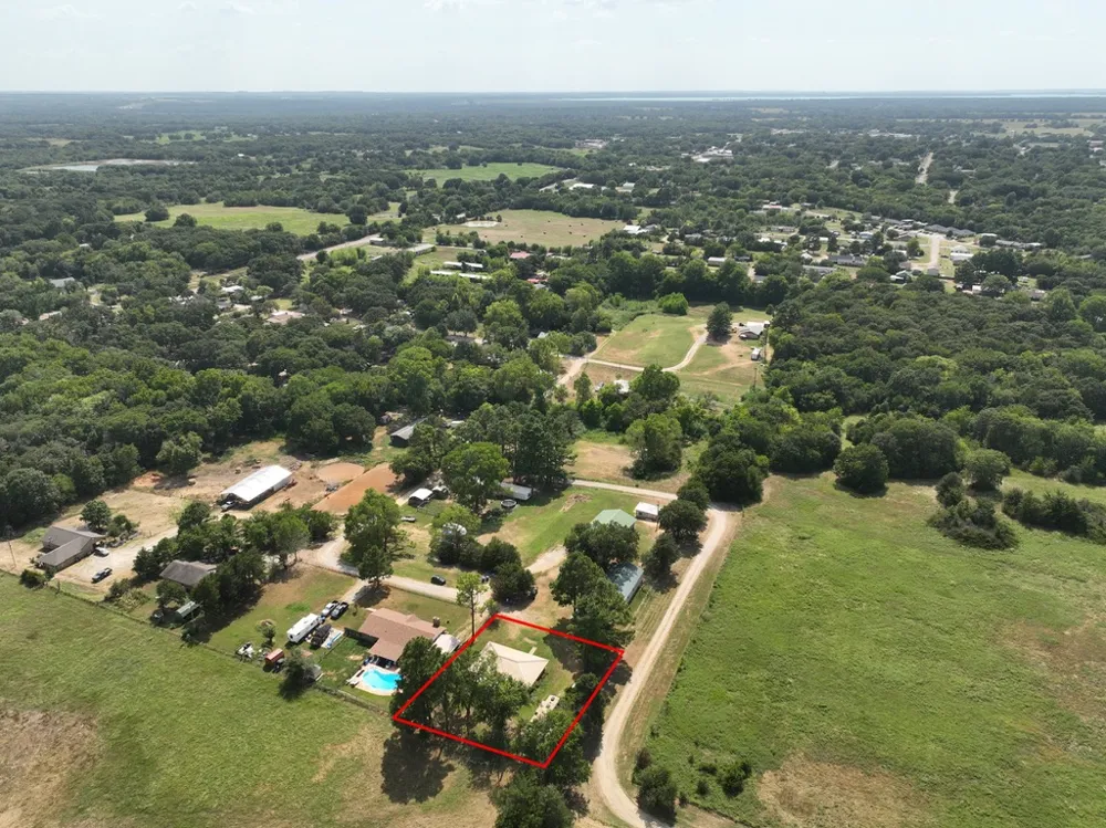 174 Hummingbird Circle Colbert, OK 74733