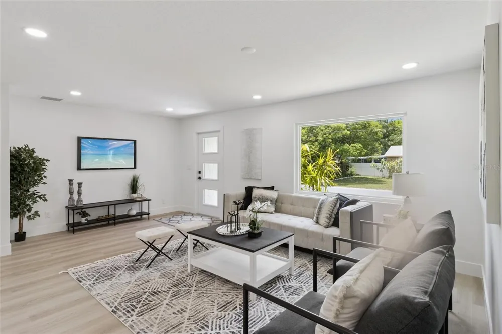 7211 ORPINE DRIVE St Petersburg, FL 33702