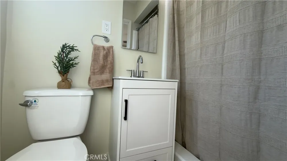 11662 Glamis Street Sylmar, CA 91342