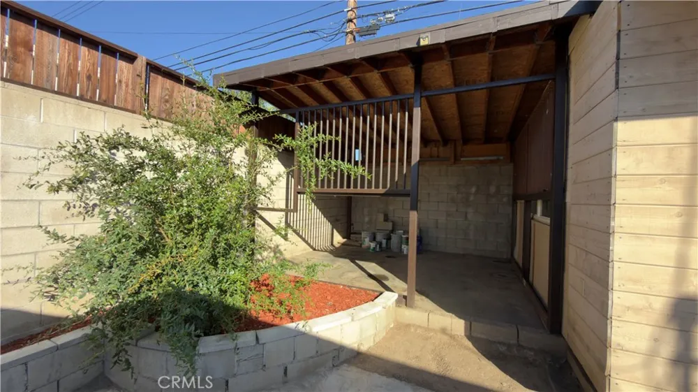 11662 Glamis Street Sylmar, CA 91342