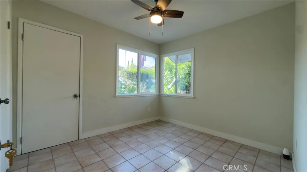 11662 Glamis Street Sylmar, CA 91342