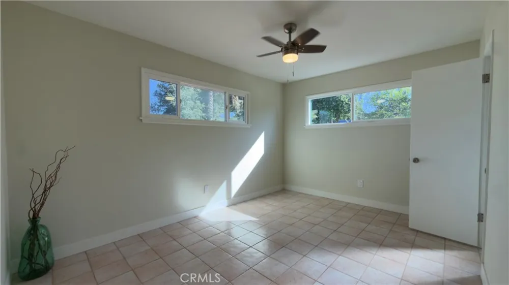 11662 Glamis Street Sylmar, CA 91342