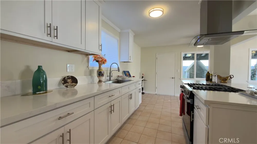 11662 Glamis Street Sylmar, CA 91342