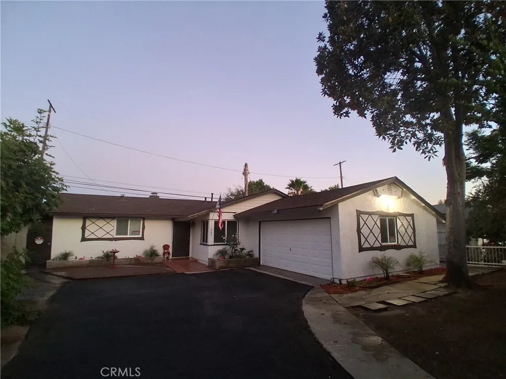 11662 Glamis Street Sylmar, CA 91342