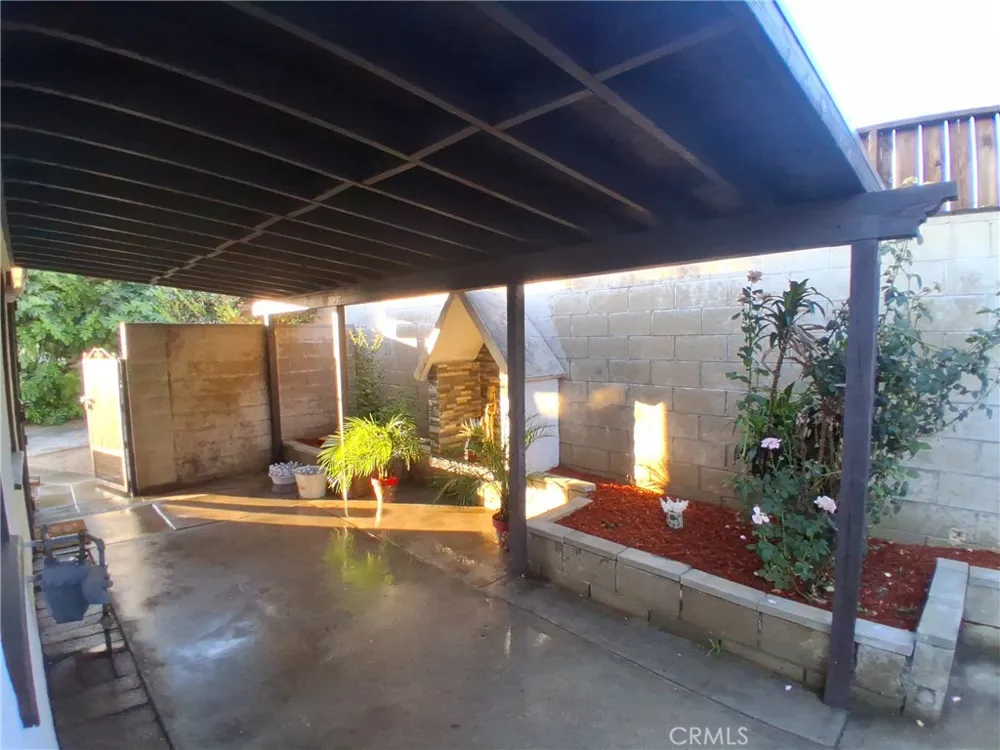 11662 Glamis Street Sylmar, CA 91342