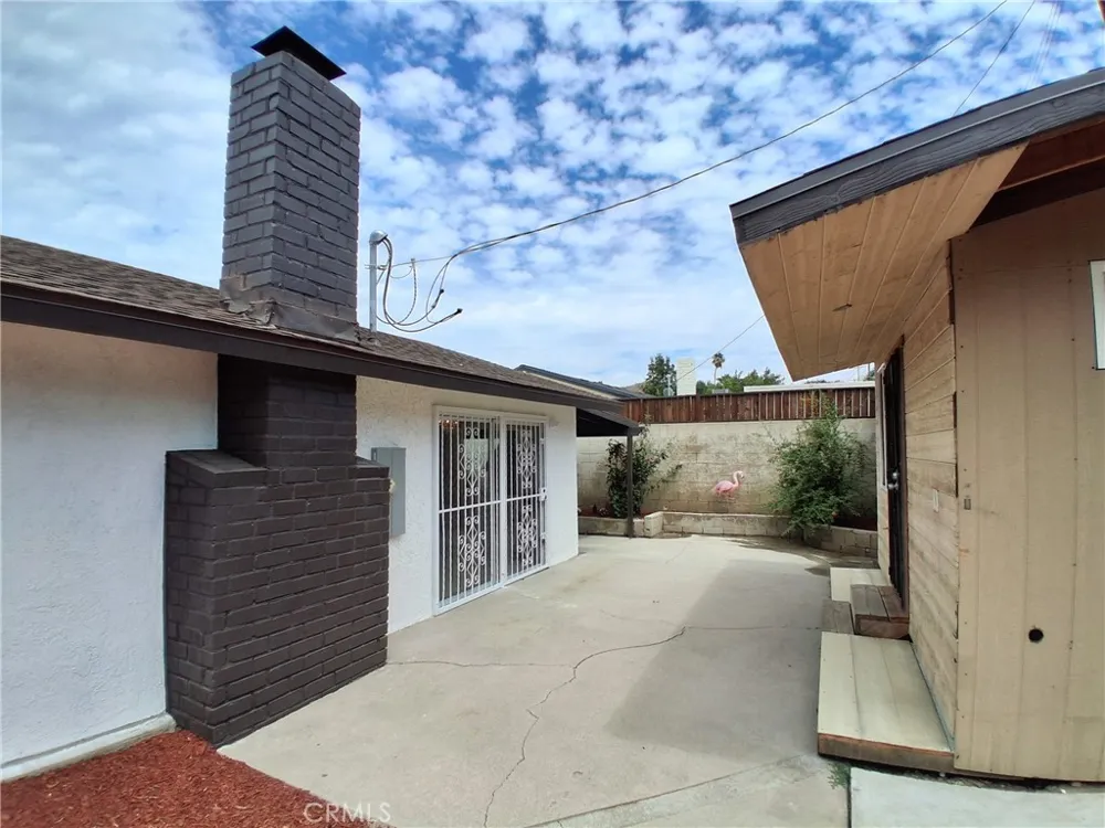 11662 Glamis Street Sylmar, CA 91342