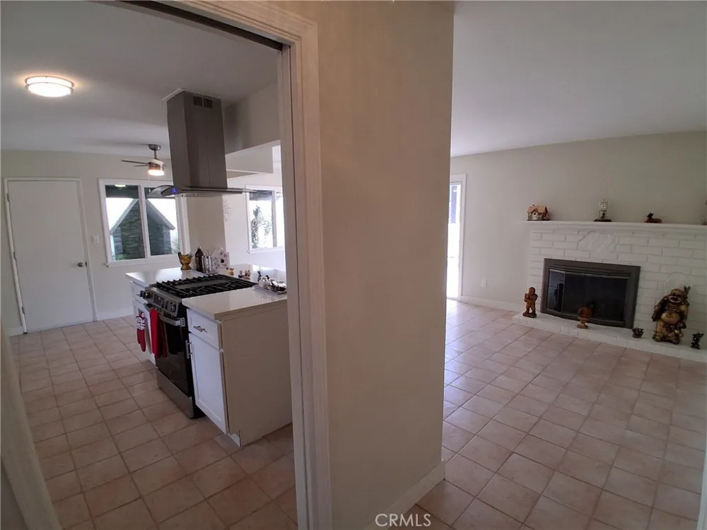 11662 Glamis Street Sylmar, CA 91342