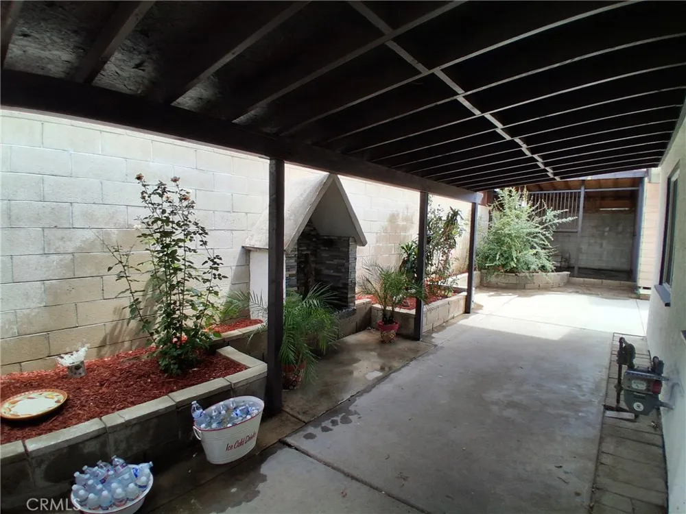 11662 Glamis Street Sylmar, CA 91342