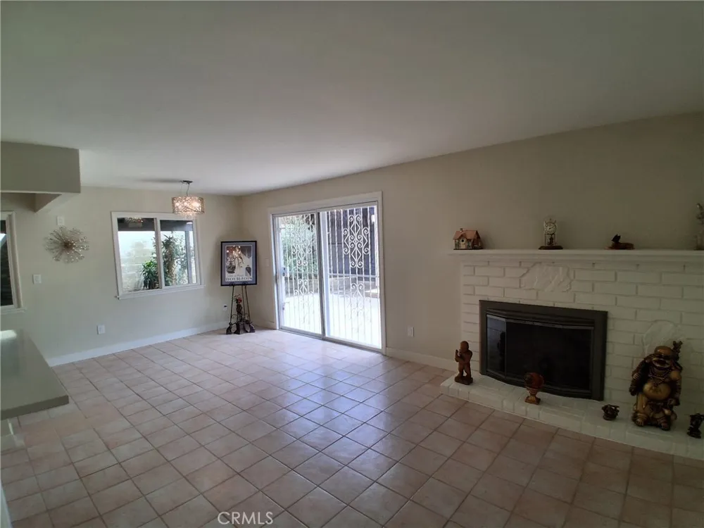 11662 Glamis Street Sylmar, CA 91342