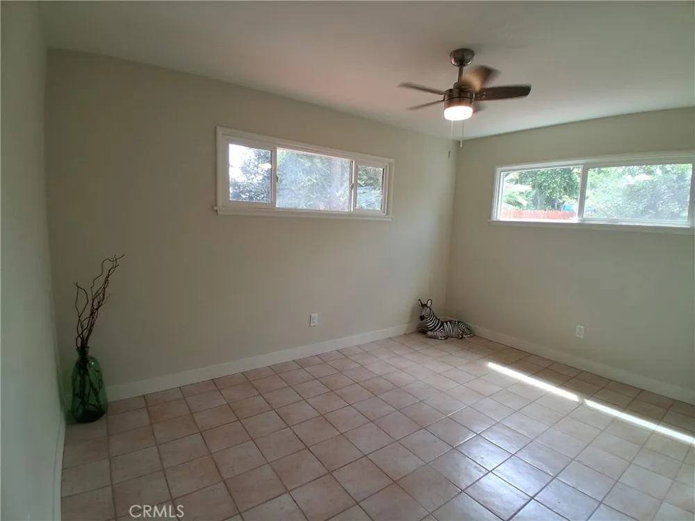 11662 Glamis Street Sylmar, CA 91342