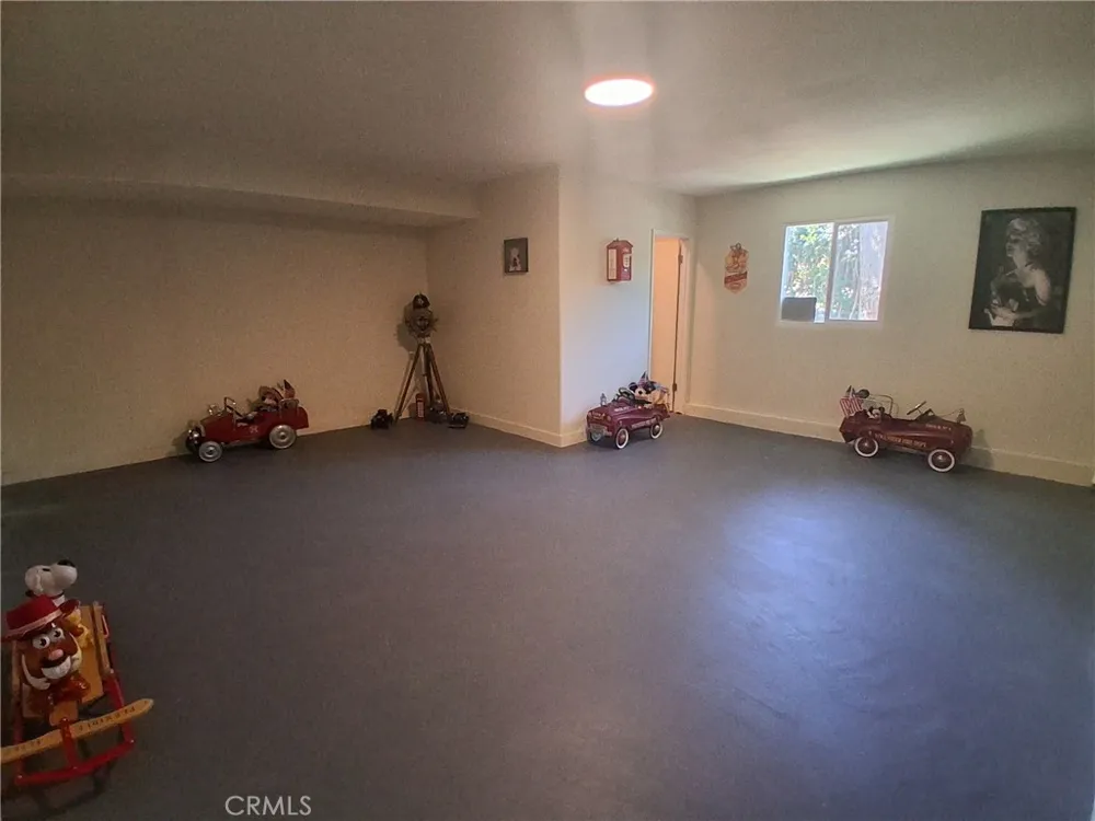 11662 Glamis Street Sylmar, CA 91342