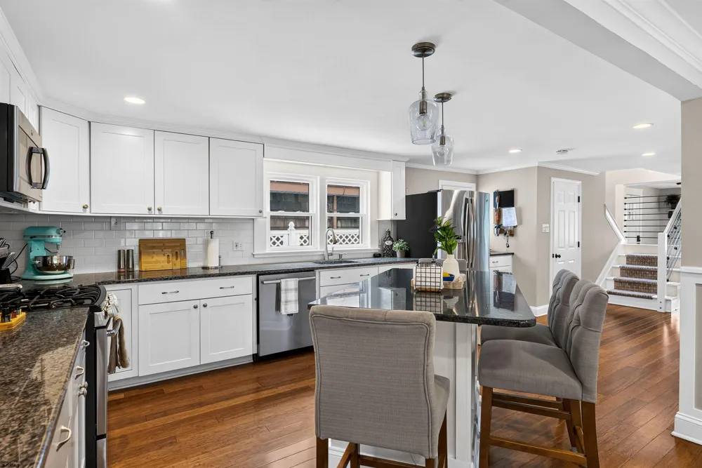 31 Simpson Ave Ocean City, NJ 08226