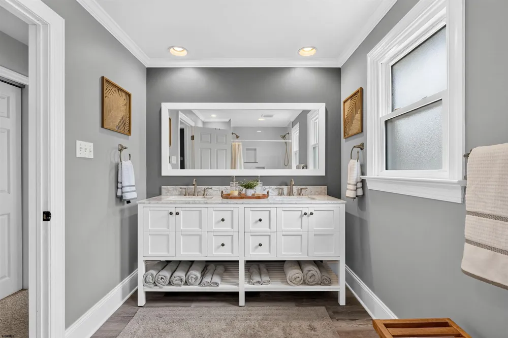 31 Simpson Ave Ocean City, NJ 08226