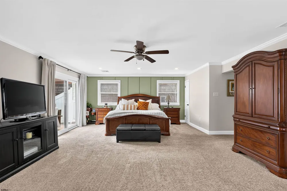 31 Simpson Ave Ocean City, NJ 08226