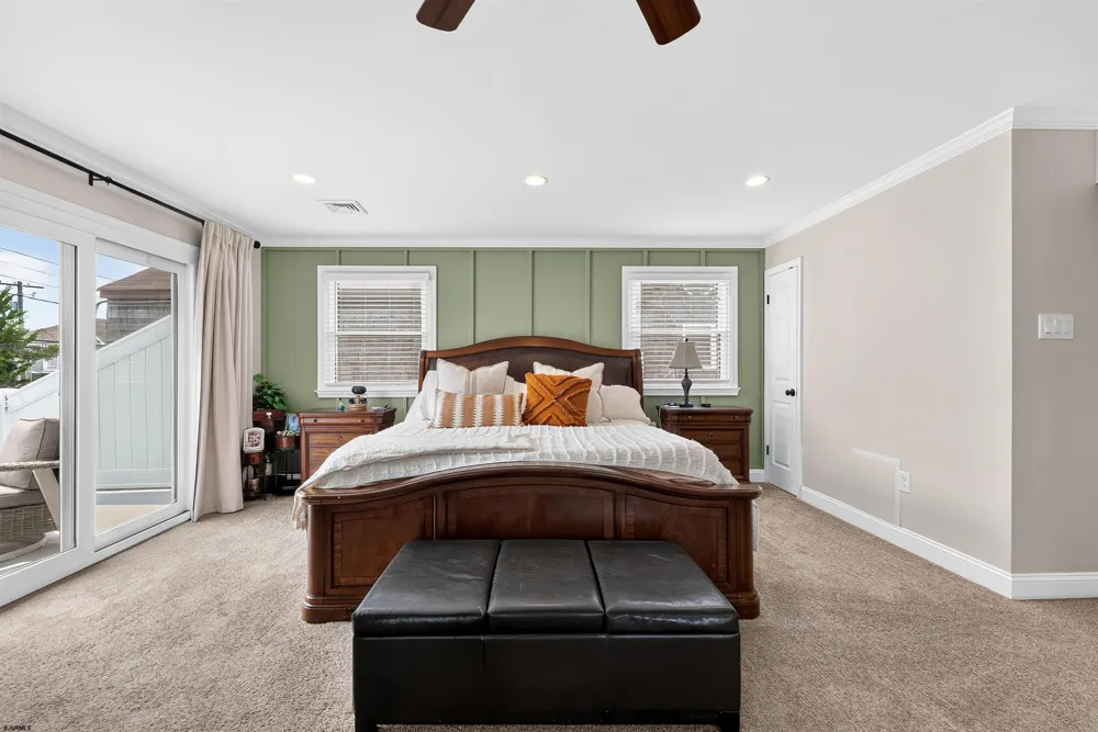 31 Simpson Ave Ocean City, NJ 08226