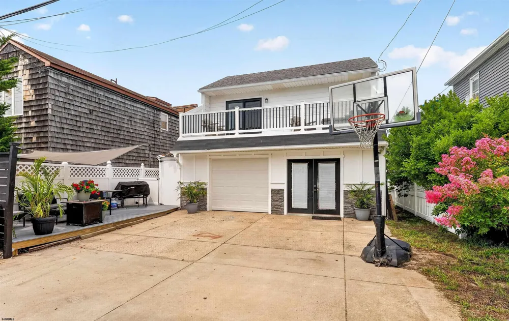 31 Simpson Ave Ocean City, NJ 08226