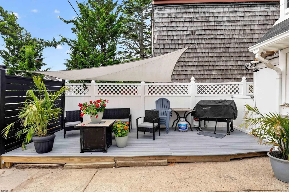 31 Simpson Ave Ocean City, NJ 08226