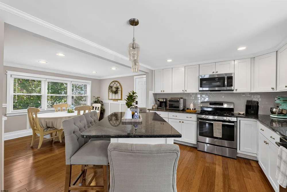 31 Simpson Ave Ocean City, NJ 08226