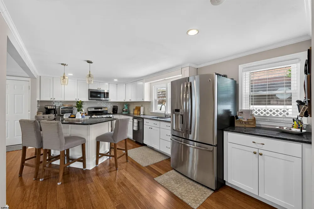 31 Simpson Ave Ocean City, NJ 08226