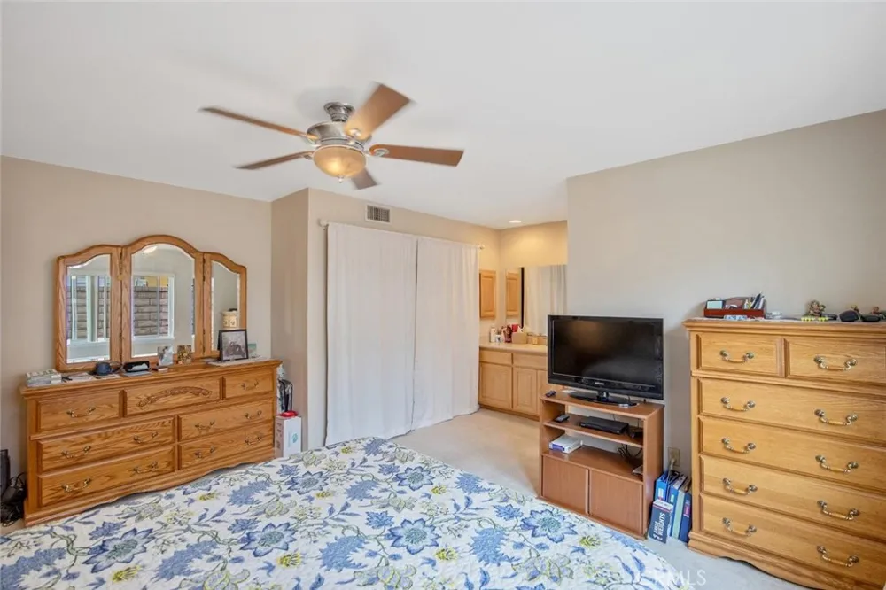 20862 Alaminos Drive Saugus, CA 91350