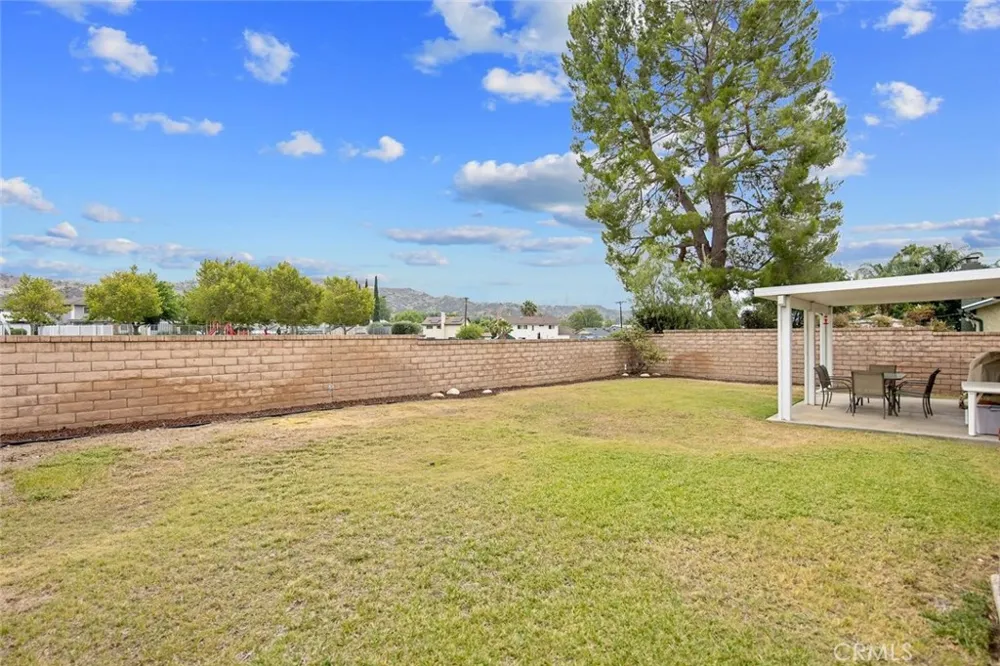 20862 Alaminos Drive Saugus, CA 91350