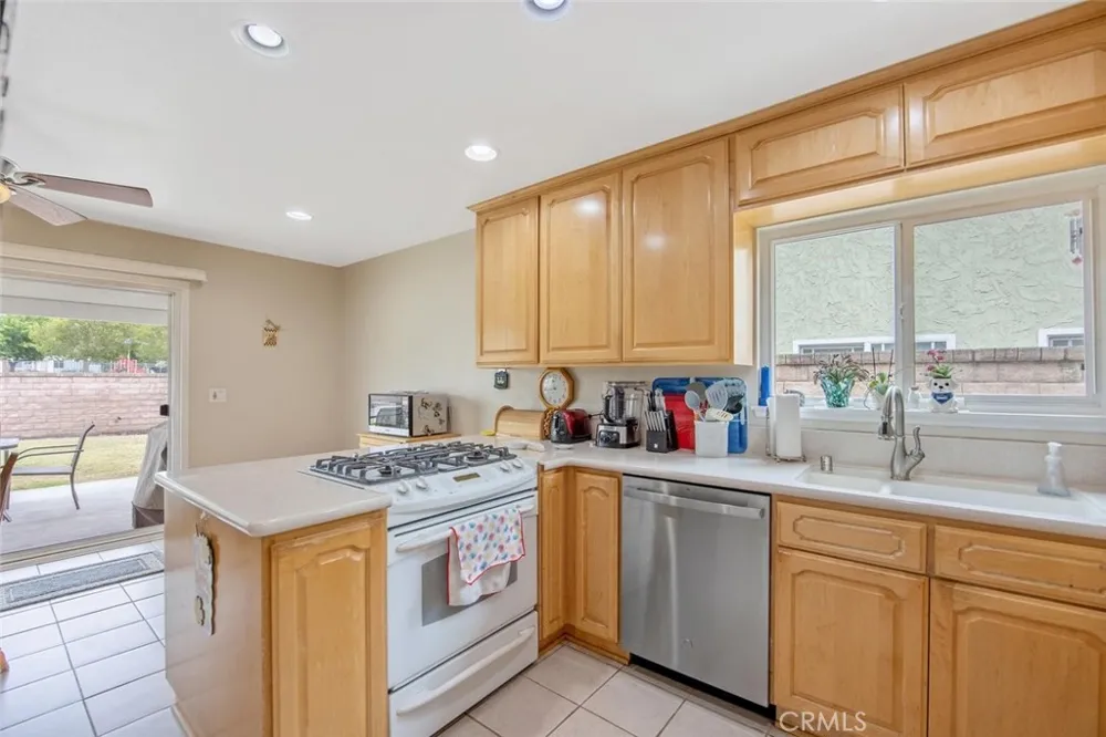 20862 Alaminos Drive Saugus, CA 91350