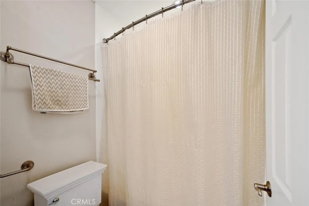 20862 Alaminos Drive Saugus, CA 91350