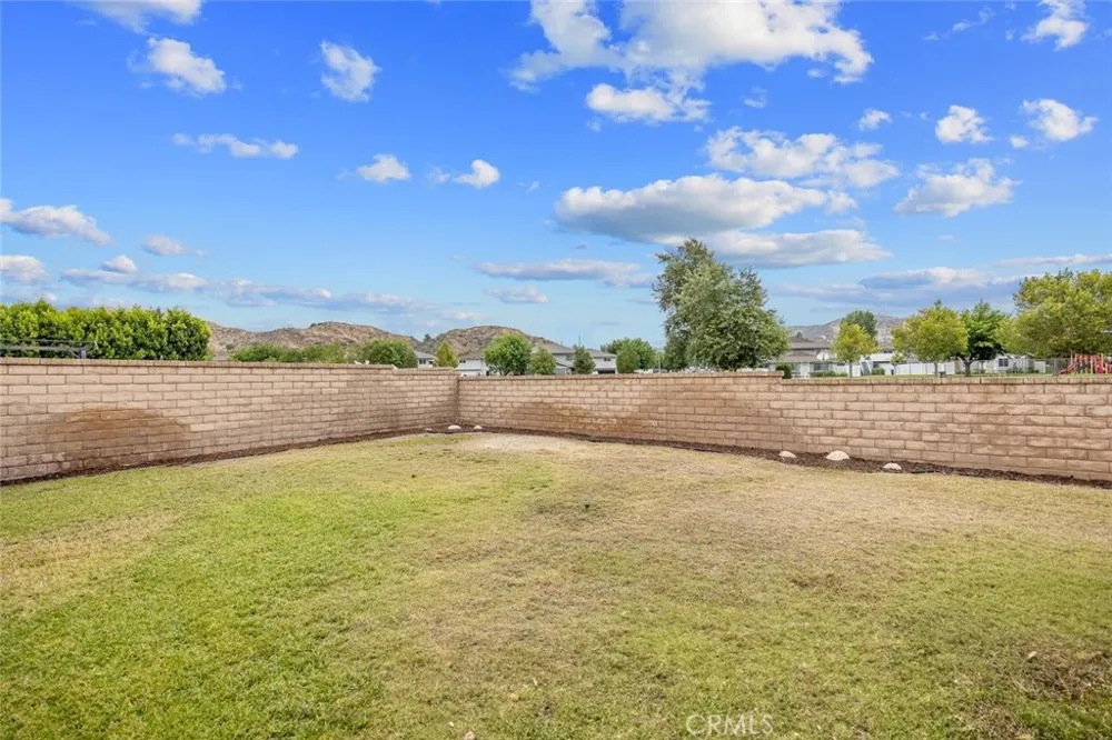 20862 Alaminos Drive Saugus, CA 91350