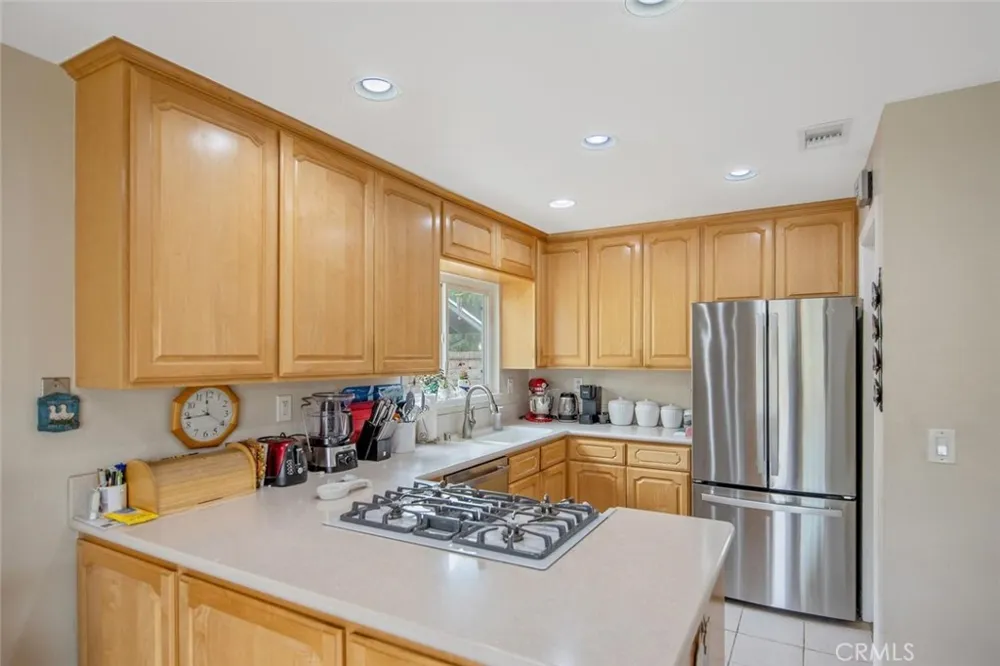 20862 Alaminos Drive Saugus, CA 91350