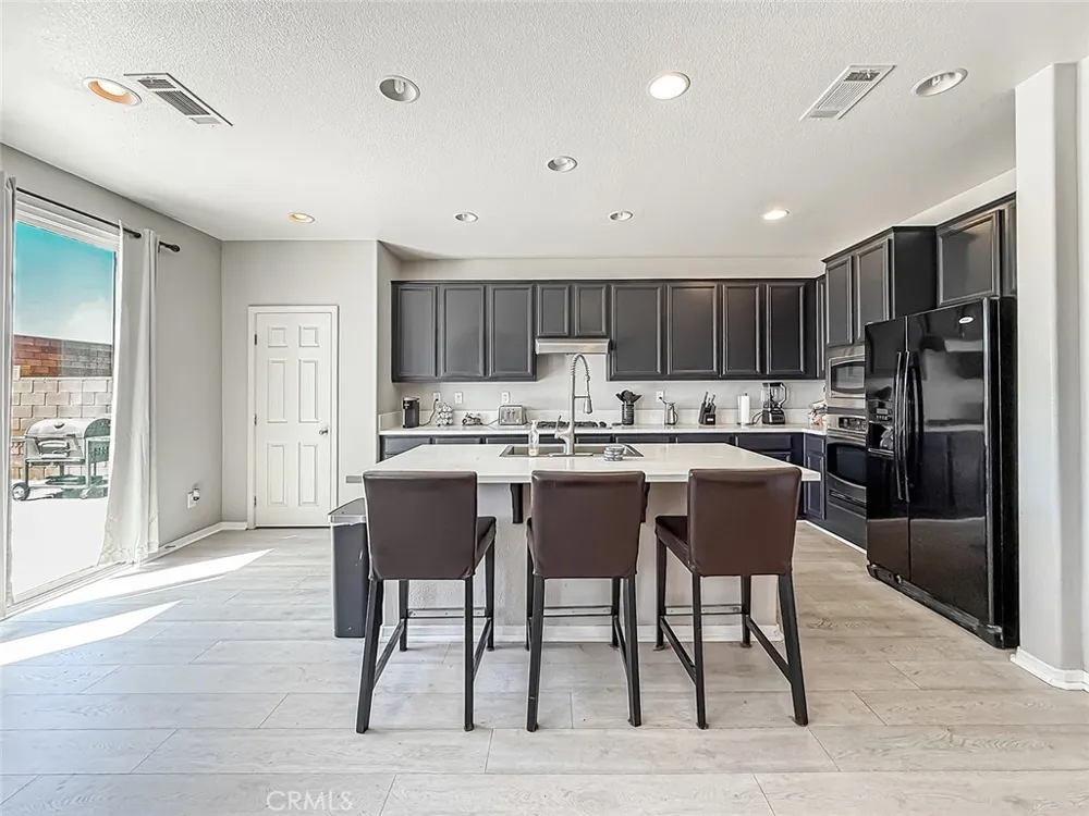 1302 Wellington Drive Palmdale, CA 93551