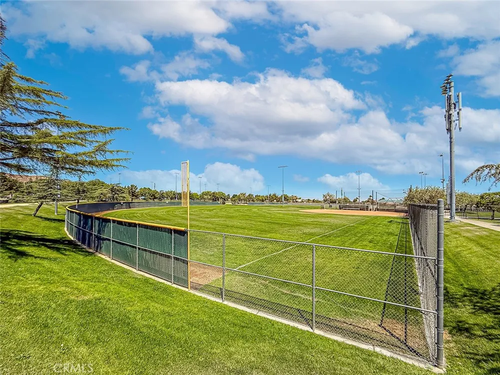1302 Wellington Drive Palmdale, CA 93551