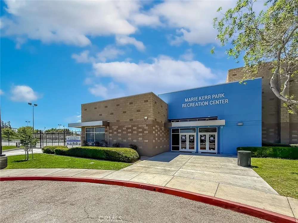 1302 Wellington Drive Palmdale, CA 93551