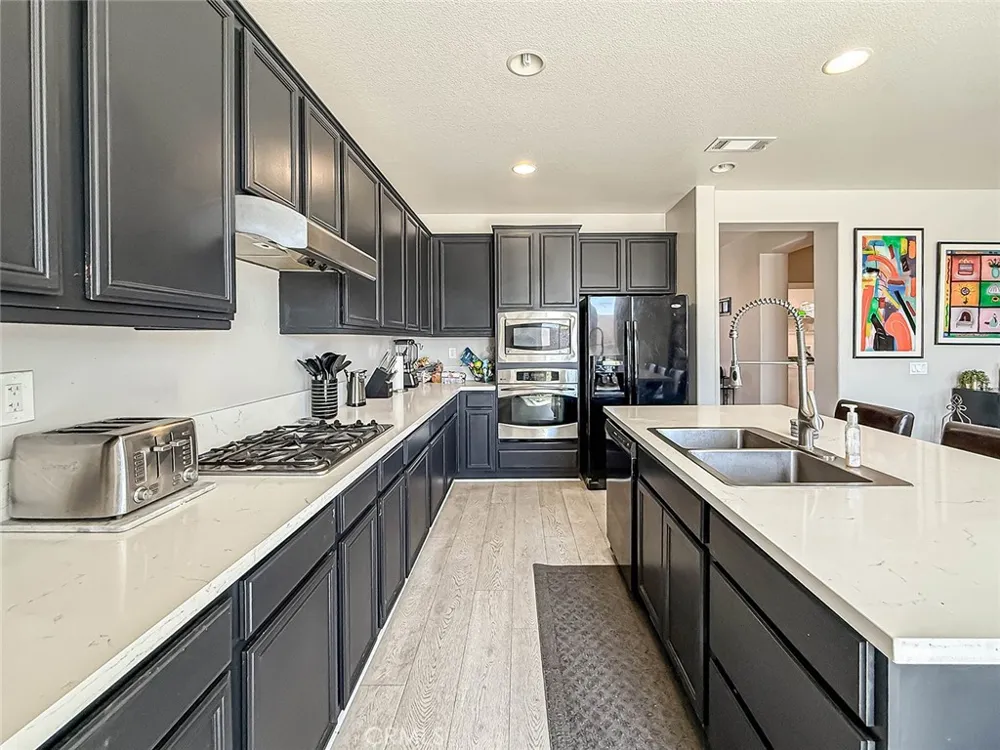 1302 Wellington Drive Palmdale, CA 93551