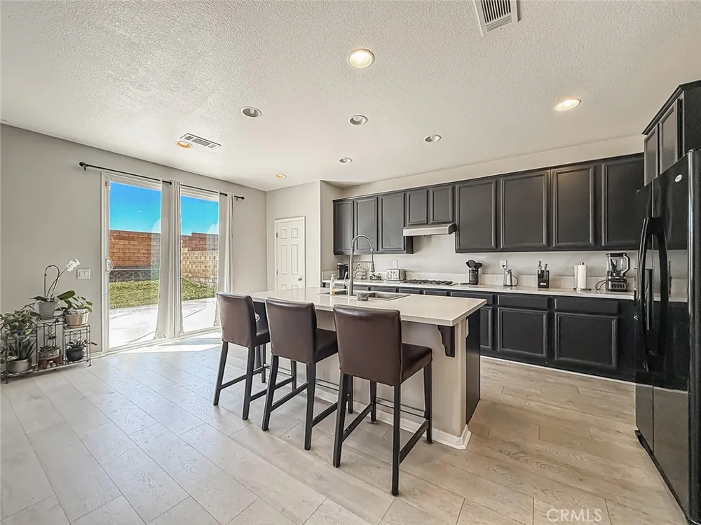 1302 Wellington Drive Palmdale, CA 93551