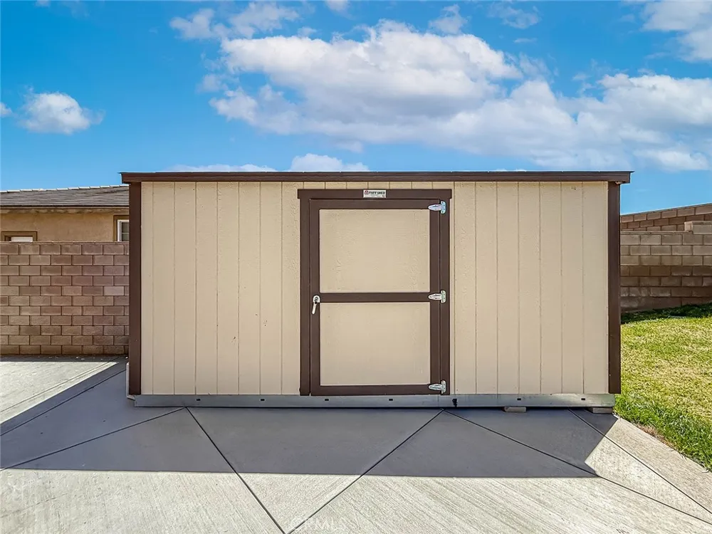 1302 Wellington Drive Palmdale, CA 93551