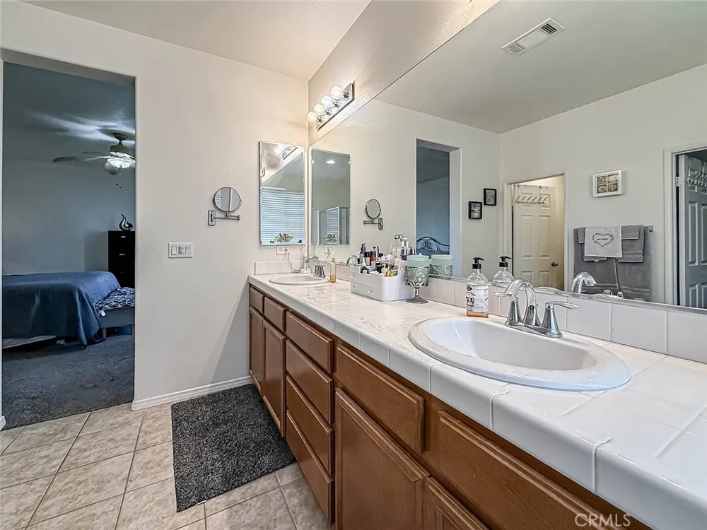1302 Wellington Drive Palmdale, CA 93551