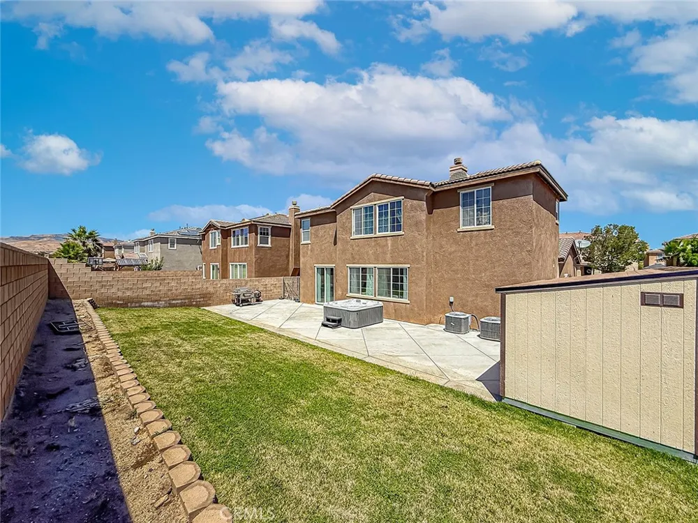 1302 Wellington Drive Palmdale, CA 93551