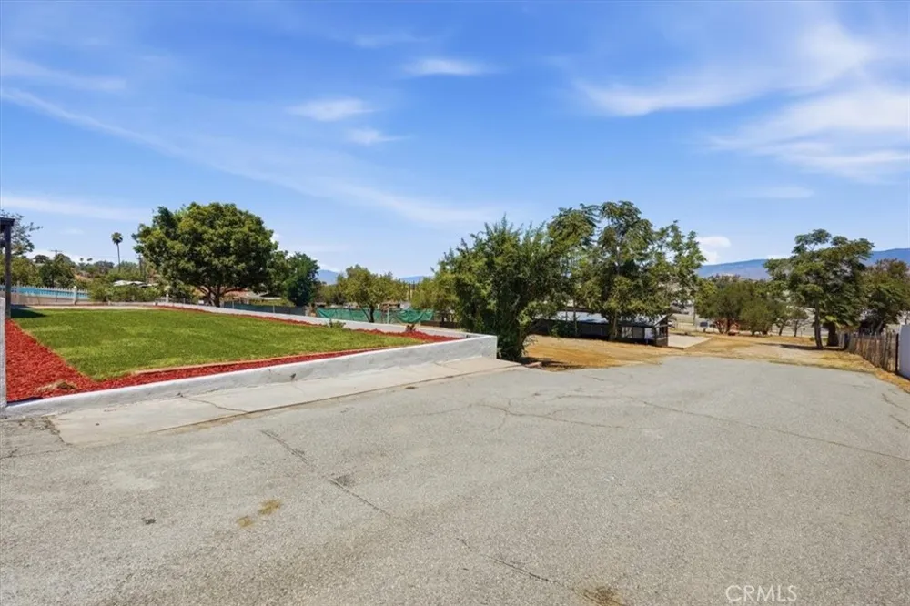 31750 Florida Redlands, CA 92373