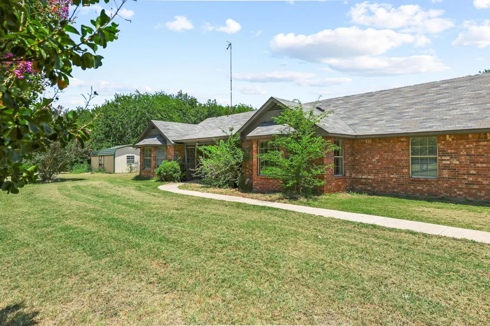 2227 Fm 2815 S Bonham, TX 75418