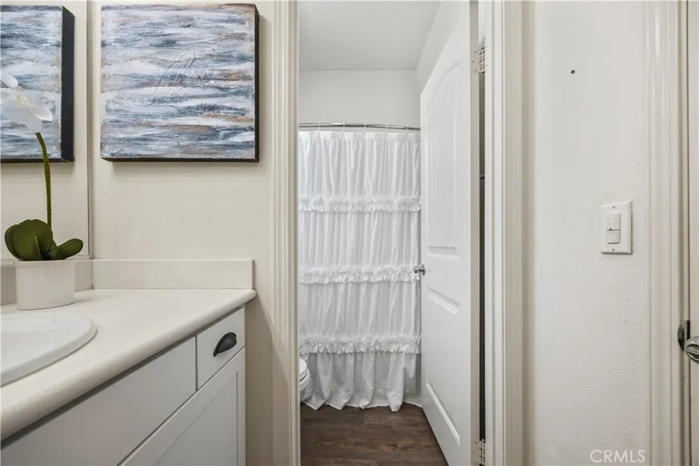 31481 Darlington Oak Drive Winchester, CA 92596