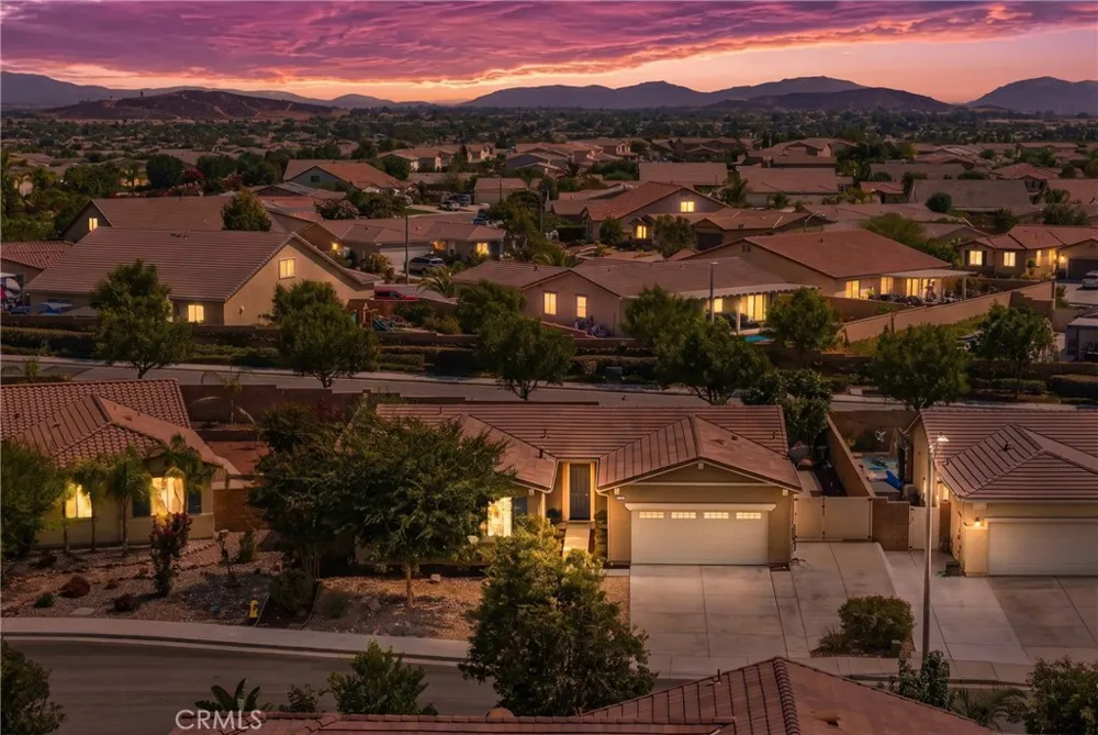 31481 Darlington Oak Drive Winchester, CA 92596