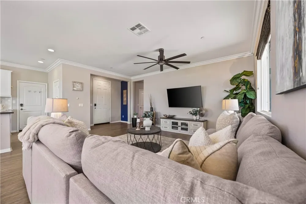 31481 Darlington Oak Drive Winchester, CA 92596