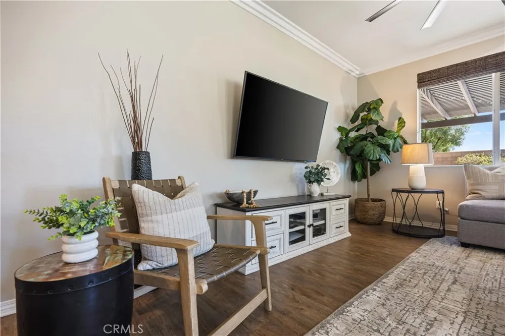 31481 Darlington Oak Drive Winchester, CA 92596