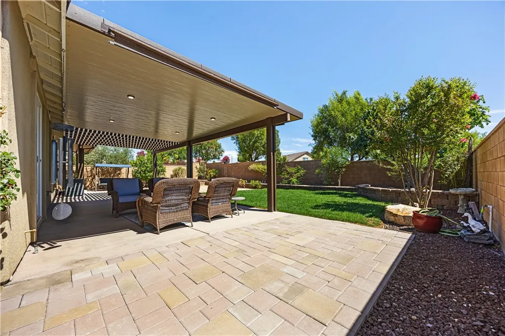 31481 Darlington Oak Drive Winchester, CA 92596