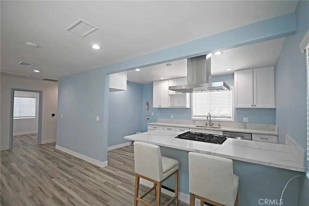 17339 Los Alimos Street Granada Hills, CA 91344