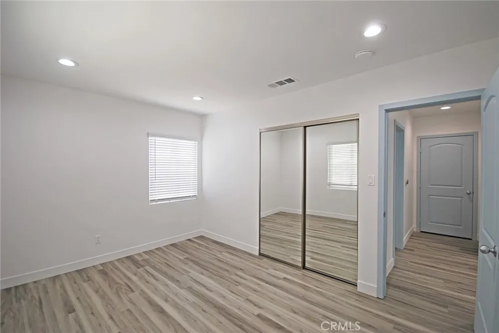 17339 Los Alimos Street Granada Hills, CA 91344