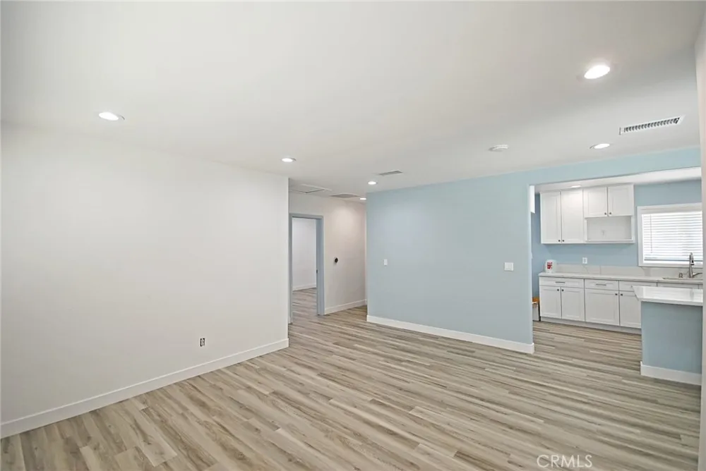 17339 Los Alimos Street Granada Hills, CA 91344